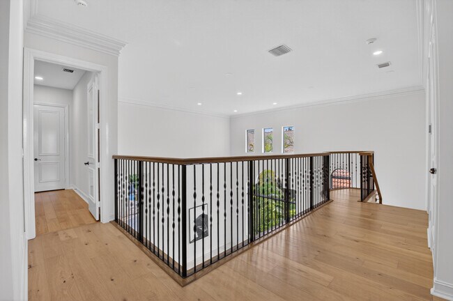 Building Photo - 17921 Villa Club Way