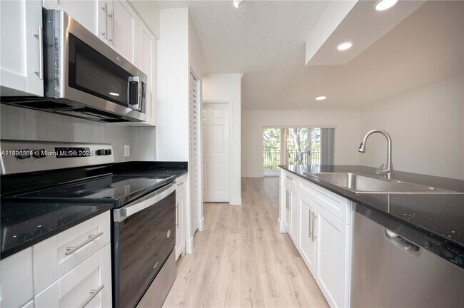 Primary Photo - 2406 Centergate Dr