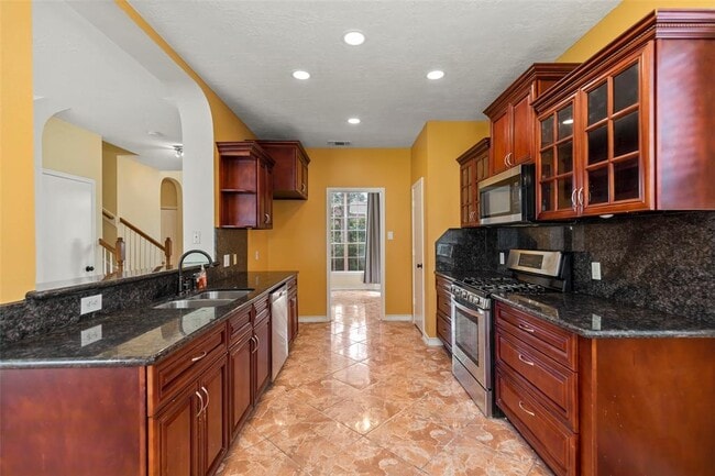 Building Photo - 16927 Fairway Glen Ln