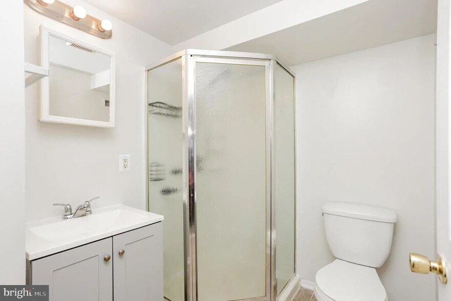 Building Photo - 8125 Mid Haven Rd