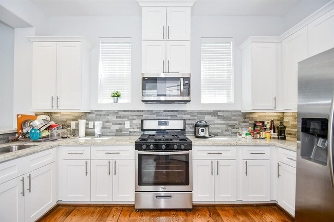 Building Photo - 703 Link Rd