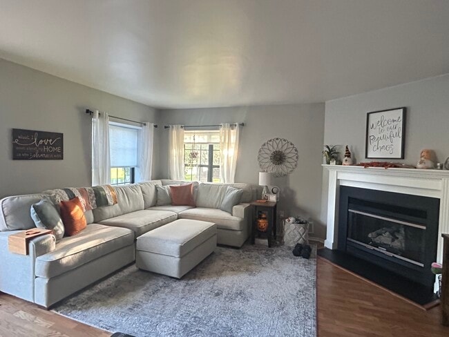 Building Photo - 239 Crown Prince Dr