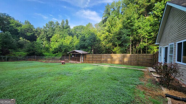 Building Photo - 135 Riverside Ct