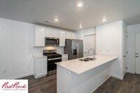Building Photo - 3 Bedroom Smart Home in Long Valley with Resort-Style Amenities