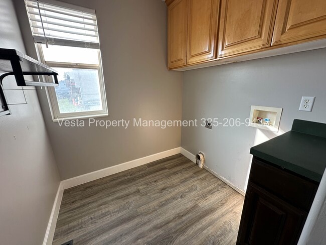 Building Photo - 1526 N 2530 W