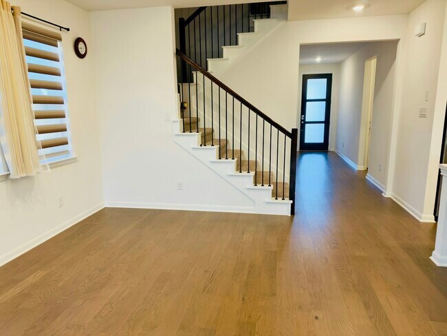 Building Photo - 113 Anejo Blf Ct