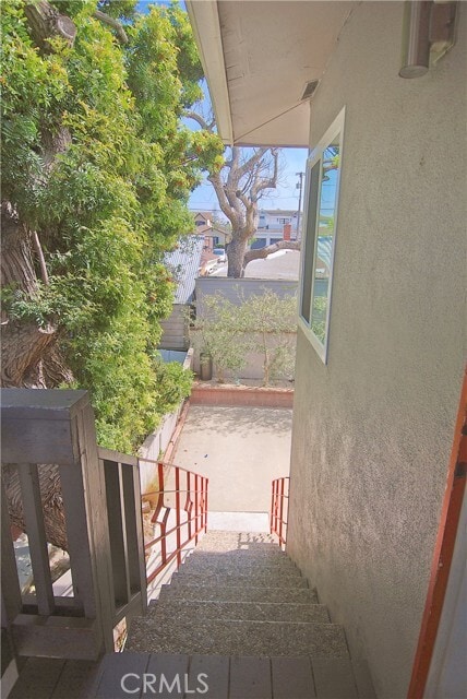Building Photo - 1446 Manhattan Beach Blvd