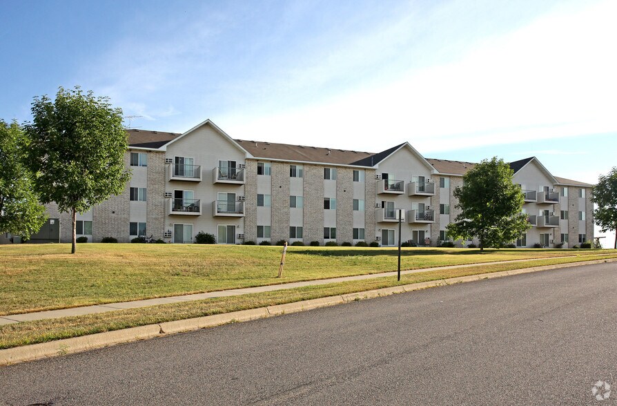 Hillcrest Apartments 319 Laudenbach Ct Saint Cloud MN 56301