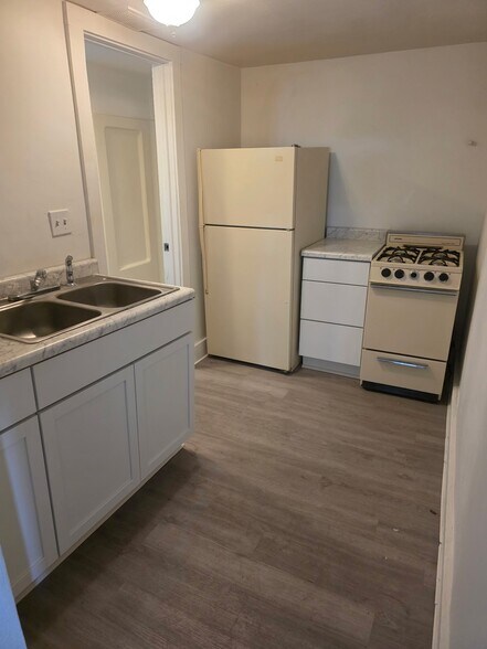 Building Photo - 1208 Princeton Ave