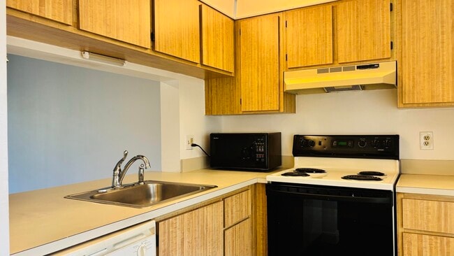 Building Photo - 1230 S Military Trail