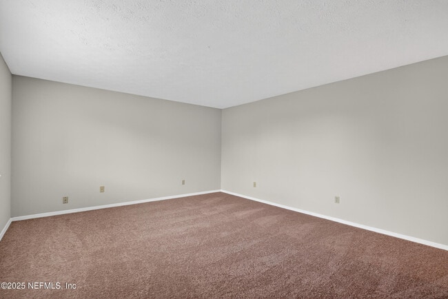 Building Photo - 9937 Moss Side Ln