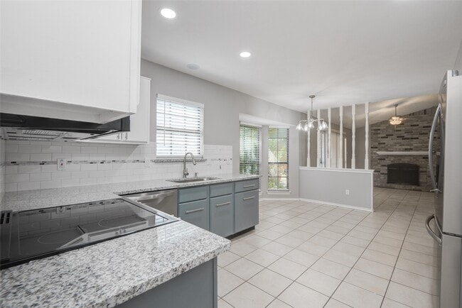 Building Photo - 20403 White Poplar Dr