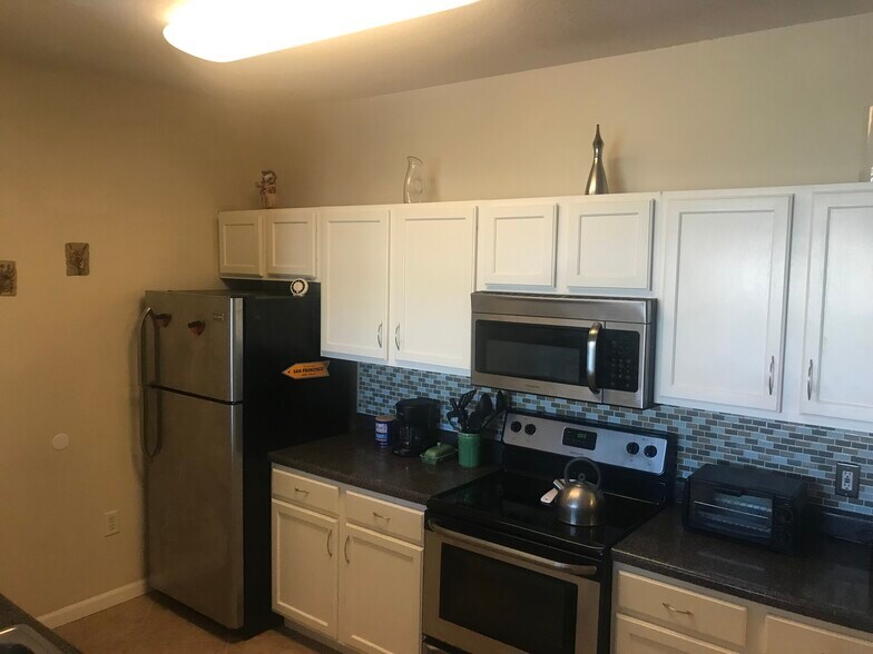 Building Photo - 4802 51st St W