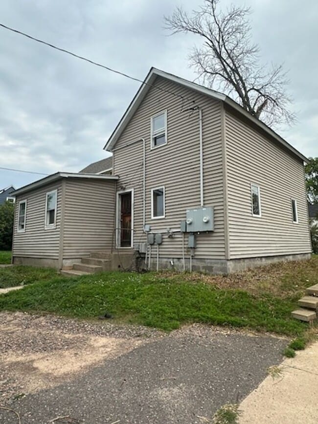 Building Photo - 432 Phipps Ave