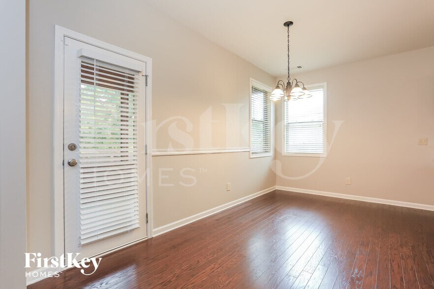 Building Photo - 1172 Thomas Daniel Way
