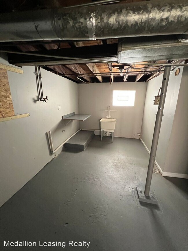 Building Photo - 4 br, 2 bath House - 9815 S Throop St