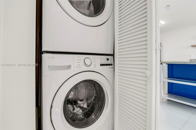 Building Photo - 185 SW 7th St