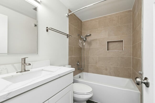 Building Photo - 4bd/2.5ba Bellevue Home