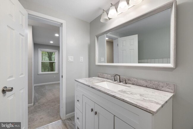 Building Photo - 247 Marsden Hts Rd