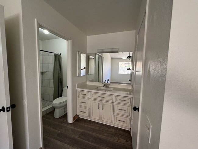 Building Photo - North Phoenix 2 bedroom Duplex