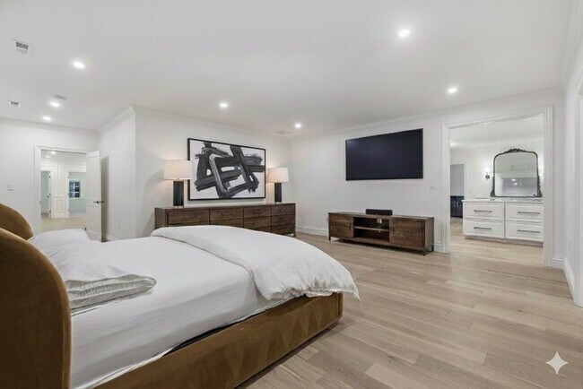 Building Photo - 959 Chestnut St