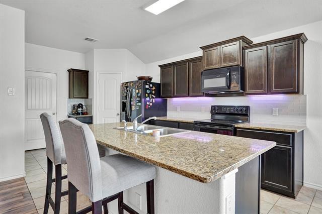 Building Photo - 9001 Mossy Creek Ln