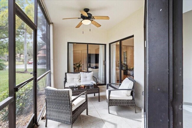 Building Photo - 5670 Coach House Cir