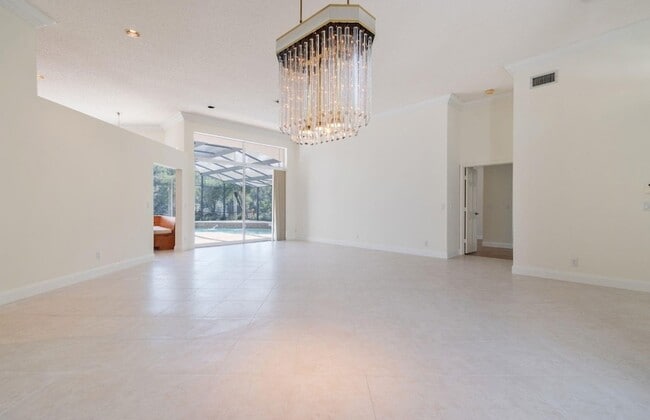 Building Photo - 474 Stonemont Dr