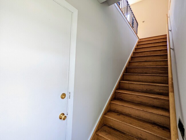 Building Photo - 2133 N Ginger Creek Cir
