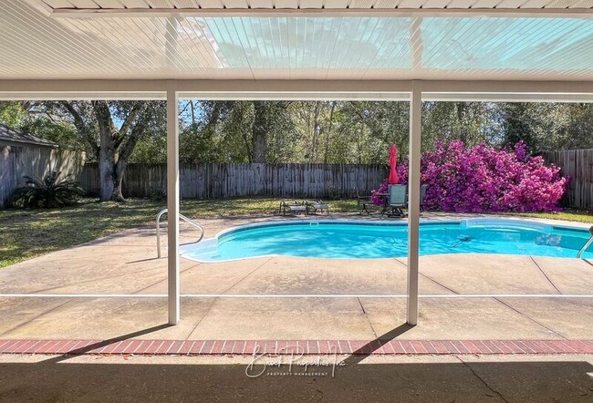 Building Photo - 2634 Southern Oaks Dr