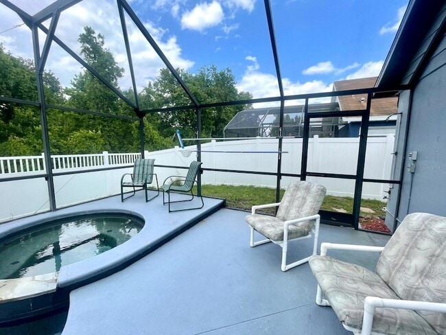 Building Photo - 2577 Oneida Loop