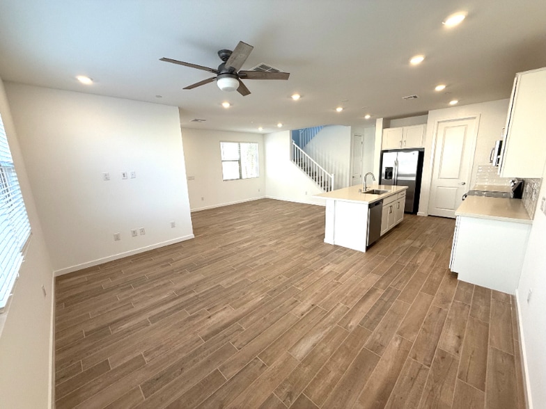 Building Photo - 1435 Song Lark Ln