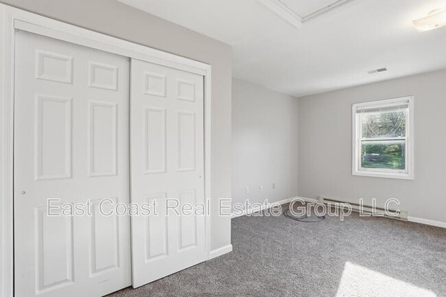 Building Photo - 257 School House Dr