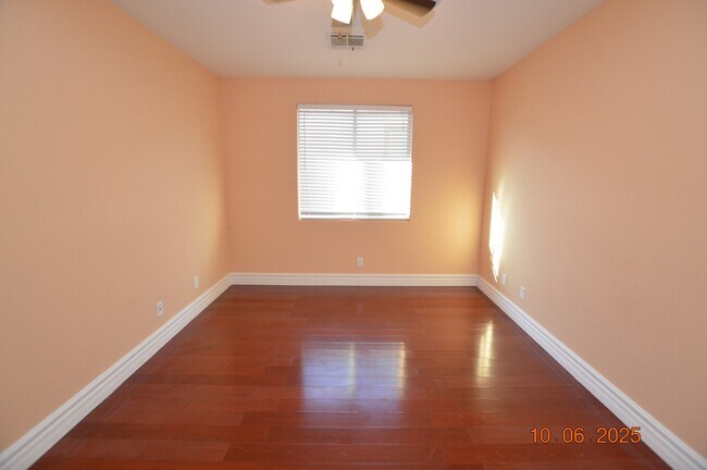 Building Photo - 638 Harvester Course Dr