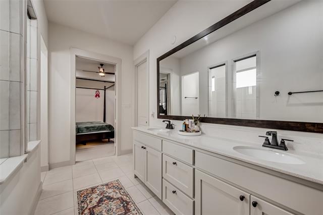 Building Photo - 13001 Cabana Dr