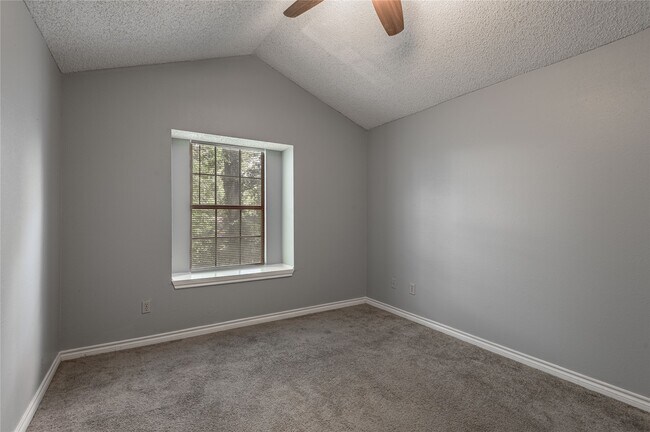 Building Photo - 1228 Ave O