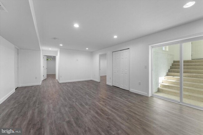 Building Photo - 217 Bridgewater Dr