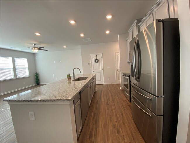 Building Photo - 284 Whitetail Cir