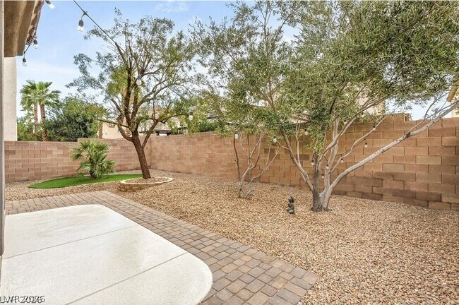 Building Photo - 973 Via Stellato St