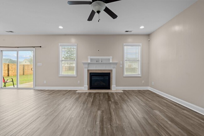 Building Photo - 133 Lockwood Dr