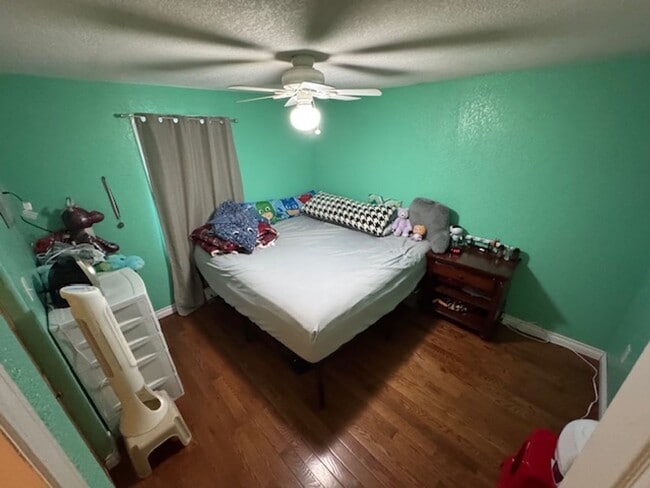 Building Photo - Beautifully Remodeled 4 bedroom off the River in town