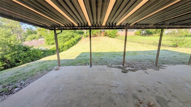 Building Photo - 3356 Clemens Dr