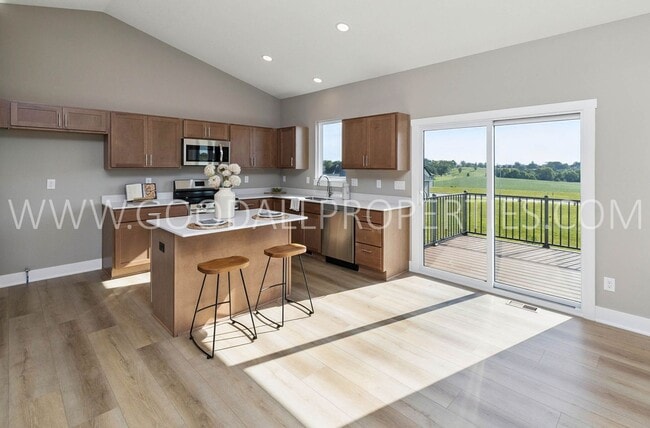 Building Photo - Stunning ranch-style home in Altoona featuring 4 bedrooms and 3 bathrooms, with a finished walk-o...