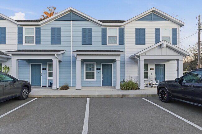 Building Photo - ***Special Remaining April free rent*** | Move-In Ready Rental in Prime SW Ocala Location