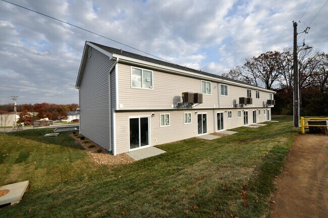 Building Photo - 210 Arlington Way