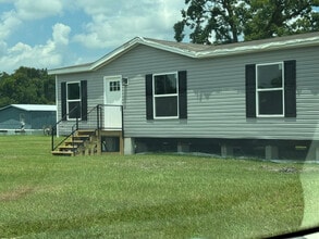 Building Photo - Three Oaks Main Home builders. LLC