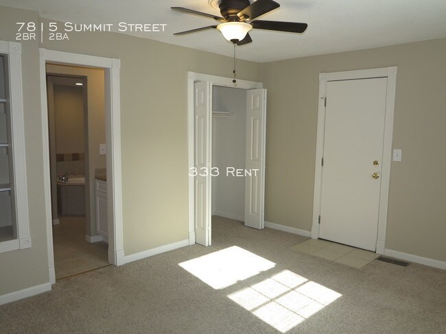 Building Photo - FREE RENT - MOVE-IN SPECIAL!