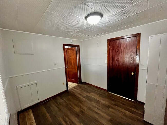 Building Photo - Single Family Home