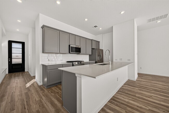 Building Photo - 5558 Amber Brook Ln