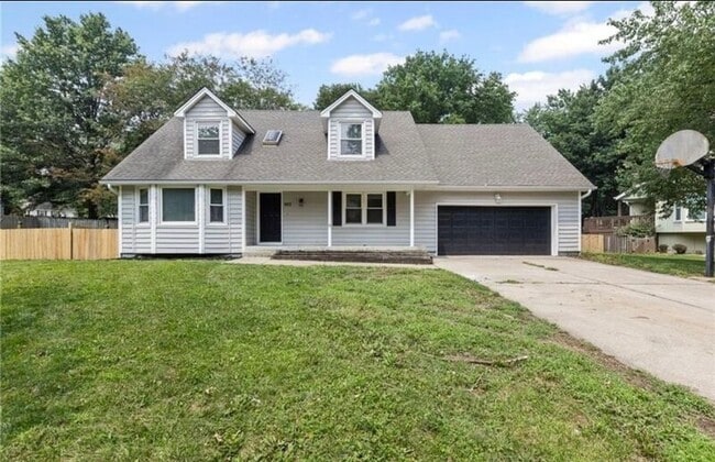 Primary Photo - 602 SE Brentwood Dr